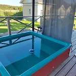 Tiny House With Private Sauna & Hot Tub Near Archipelago Trail Taivassalo