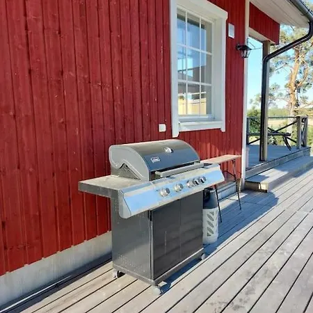 Chalet Tiny House With Sauna And Hot Tub Close To Archipelago Taivassalo