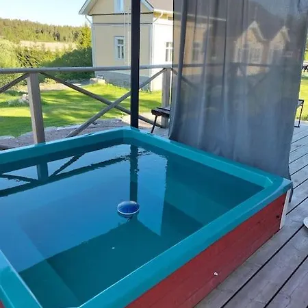 Tiny House With Private Sauna & Hot Tub Near Archipelago Trail Taivassalo